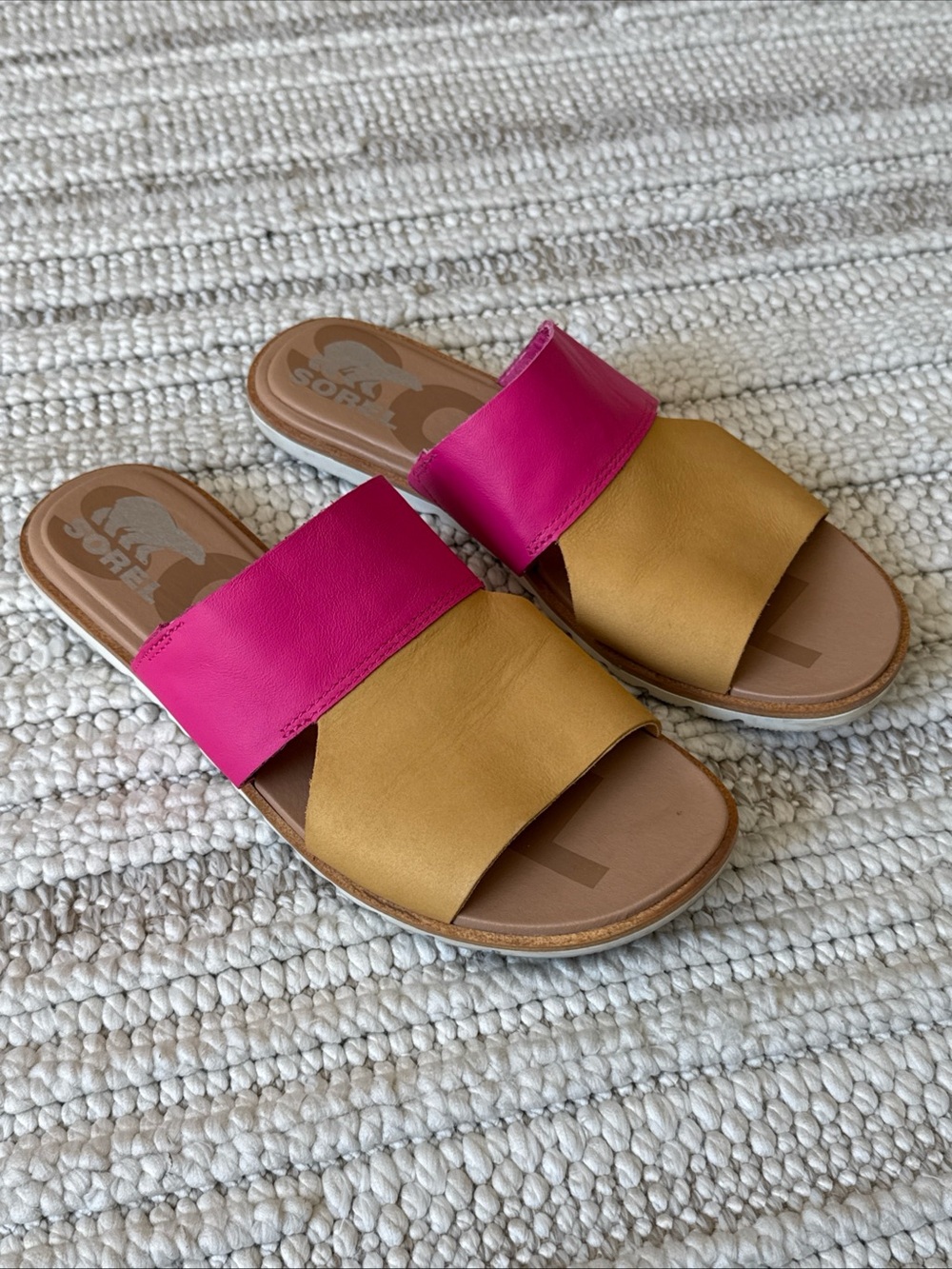 Sorel Womens 8 Flat Pink Brown Fushcia Sandals Used Outdoors Fashion